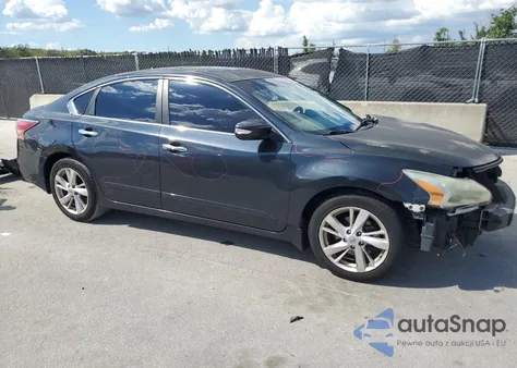 2014 Nissan Altima 2.5 from USA, damaged, VIN 1N4AL3AP0EC279745
